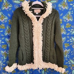 Amano Hand Knit Cable Knit Shag Hem Sweater | 100% Wool | Green | size Medium
